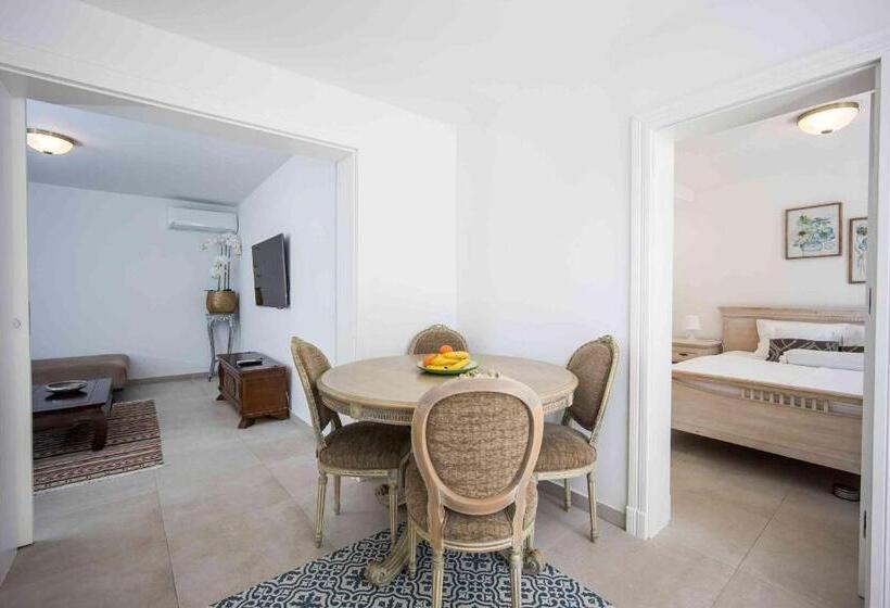 شقة غرفة واحدة مطلة على حمام السباحة, Boutique Guesthouse Sveti Petar, On The Beach, Heated Pool & Boat Berth   Adult Only