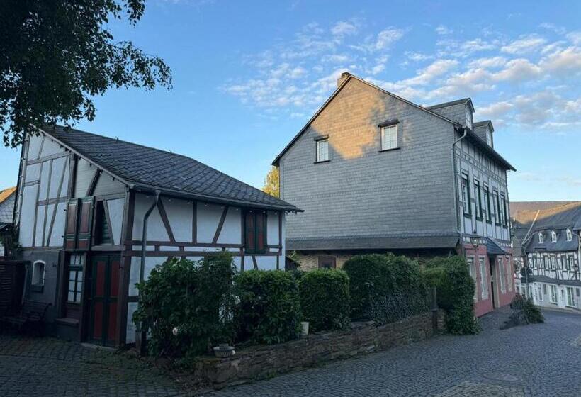 Номер Стандарт, Schloss Hotel Kastellaun