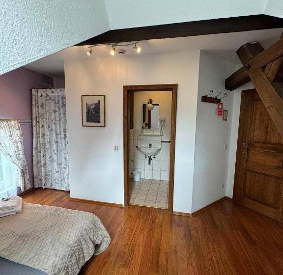 Номер Стандарт, Schloss Hotel Kastellaun