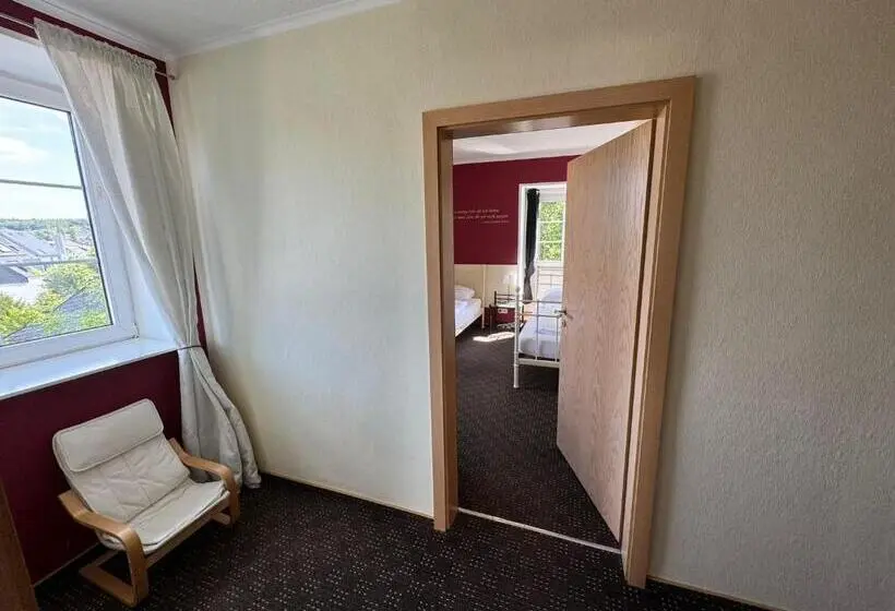 スタンダード４人部屋, Schloss Hotel Kastellaun