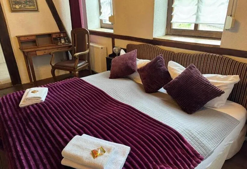 スタンダード４人部屋, Schloss Hotel Kastellaun