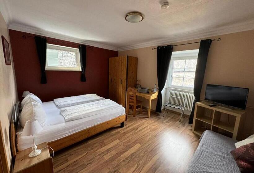 디럭스 룸, Schloss Hotel Kastellaun