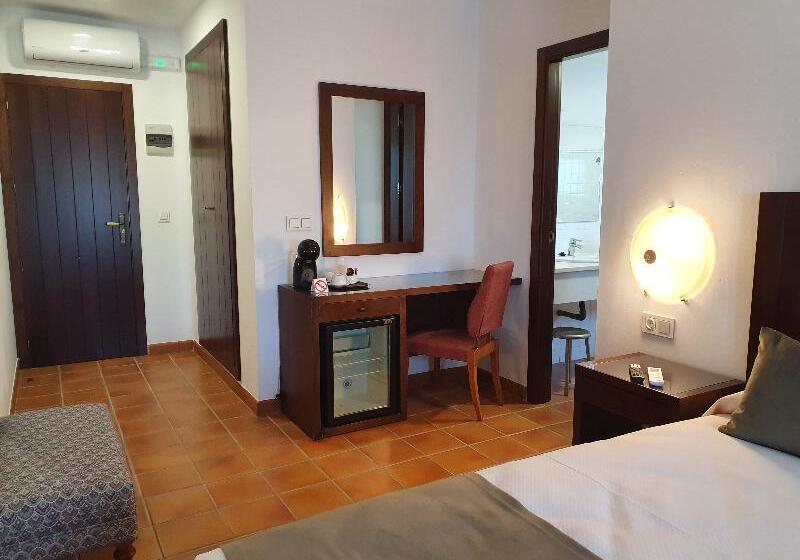 标准间带阳台, Ic Hoteles   Restaurante Casa García Almonaster La Real