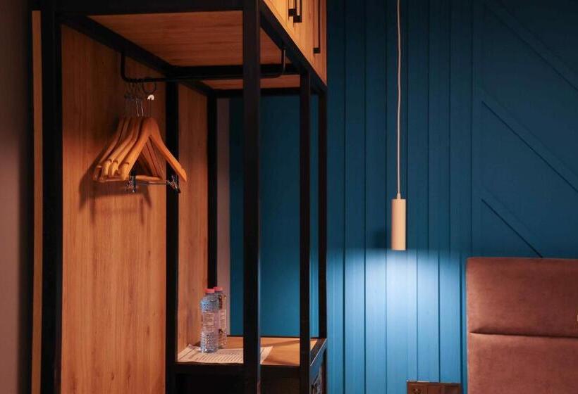 标准间, Premium Hotel, Mediterranean Food & Mezze Bar