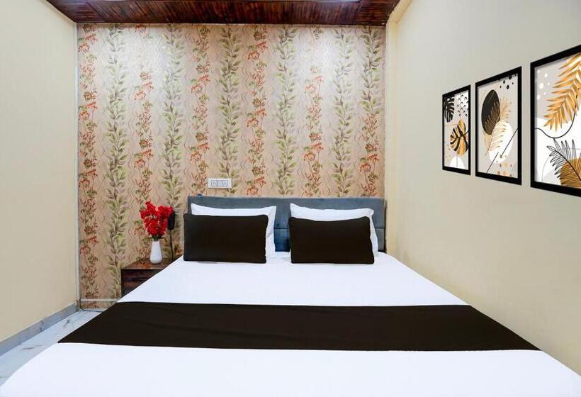 Трехместный Номер Классика, Oyo Hotel Gala