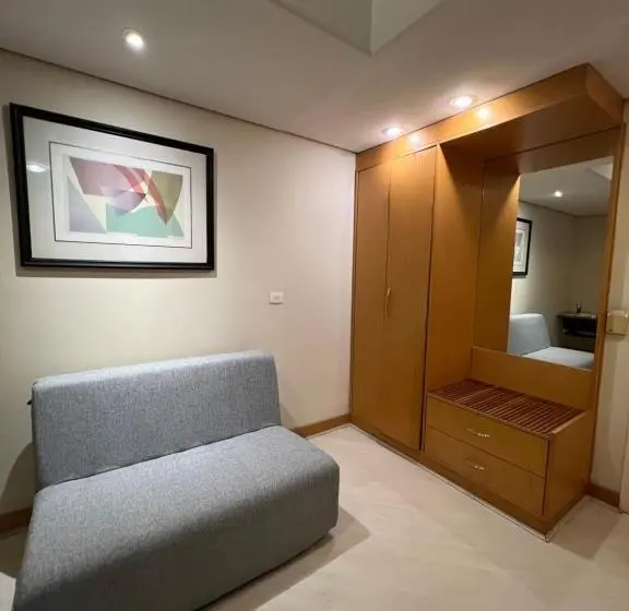 مجموعه ویستا شهر, Biena Ibirapuera Uh202
