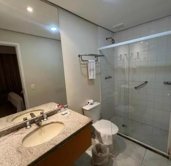 مجموعه ویستا شهر, Biena Ibirapuera Uh202
