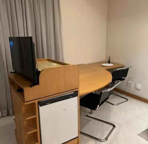 مجموعه ویستا شهر, Biena Ibirapuera Uh202