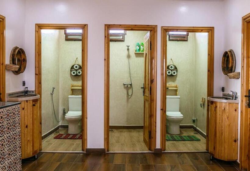 اتاق استاندارد چهارنفره با سرویس بهداشتی مشترک, Sun House Morocco
