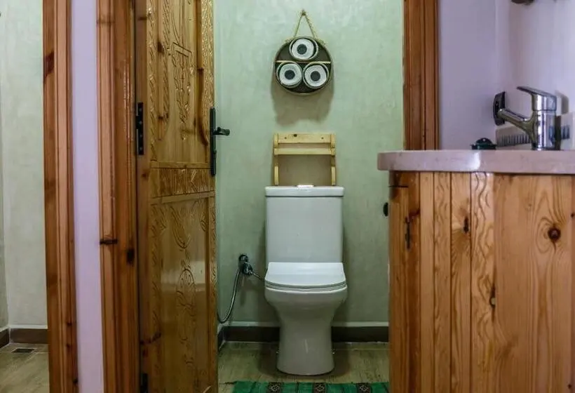 バスルーム共有のトリプルスタンダード, Sun House Morocco