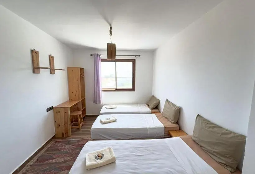 バスルーム共有のトリプルスタンダード, Sun House Morocco