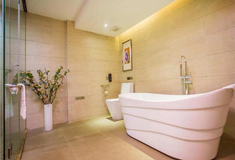 带大床的行政房间, Lavande Hotel Zhanjiang Guomao