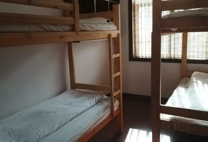 Lit en Chambre Commune, Makerhouse Hostel