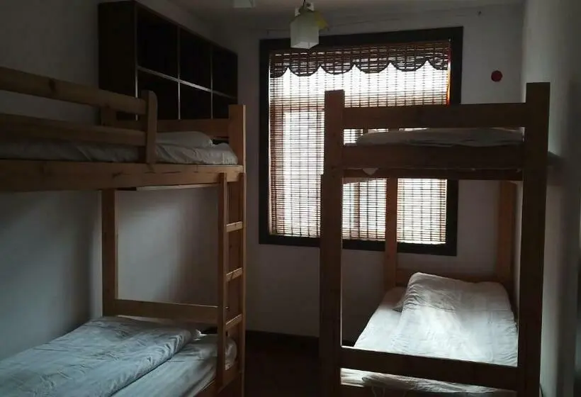 Lit en Chambre Commune, Makerhouse Hostel