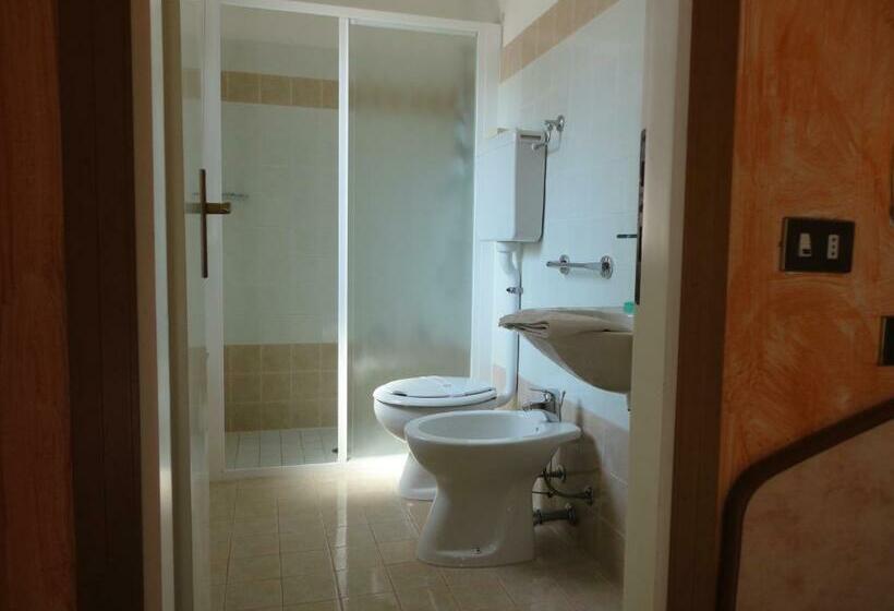 スタンダードルーム, Letizia