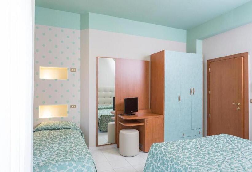 スタンダードトリプルルーム, Letizia