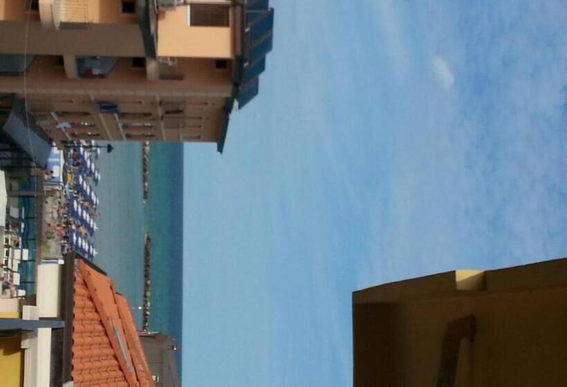 オーシャンビュースタンダードルーム, Letizia