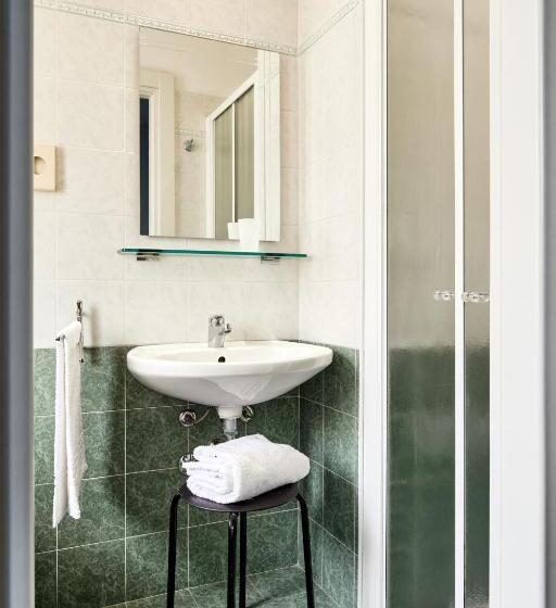 Triple Room Sea View, Letizia