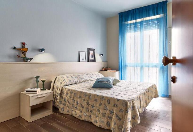Triple Room Sea View, Letizia
