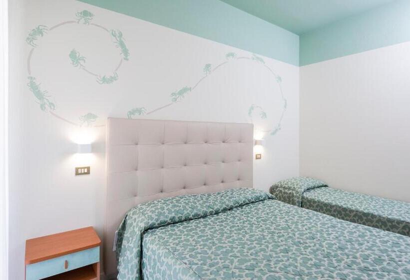 Triple Room Sea View, Letizia