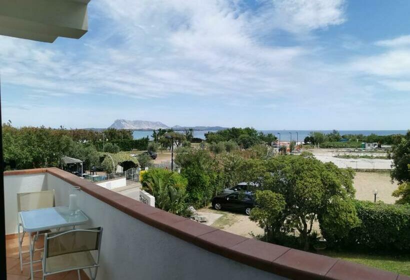 带海景标准四人间, Onda Marina