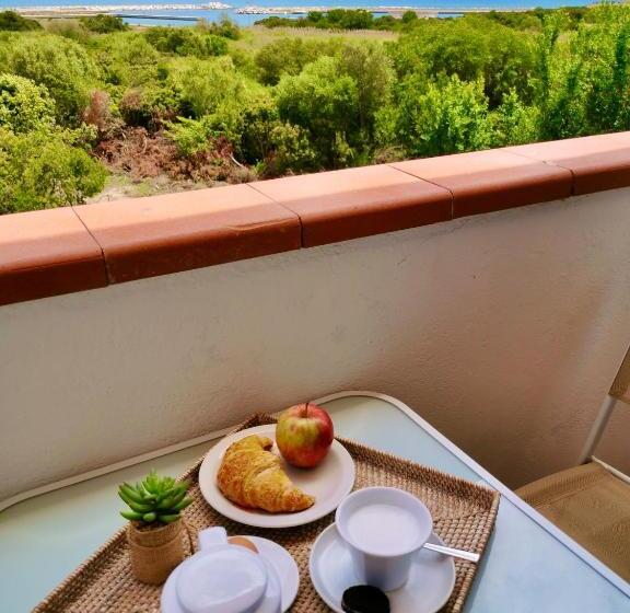 带海景的高档三人间, Onda Marina