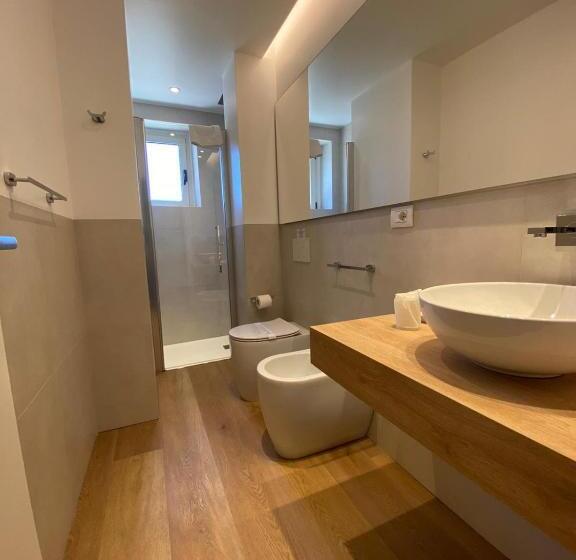 带海景的高档三人间, Onda Marina