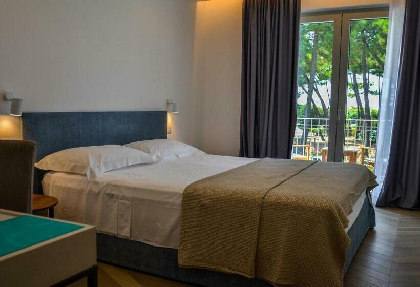 غرفة قياسية مطلّة علي البحر مزوَّدة بشُرفة, Villa Elsa