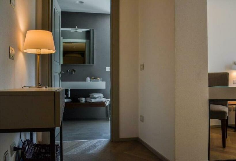 غرفة قياسية مطلّة علي البحر مزوَّدة بشُرفة, Villa Elsa