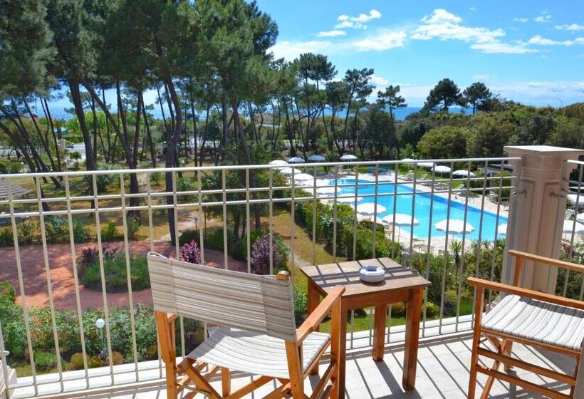 غرفة سوبيريور ثلاثية مطلّة علي البحر, Villa Elsa