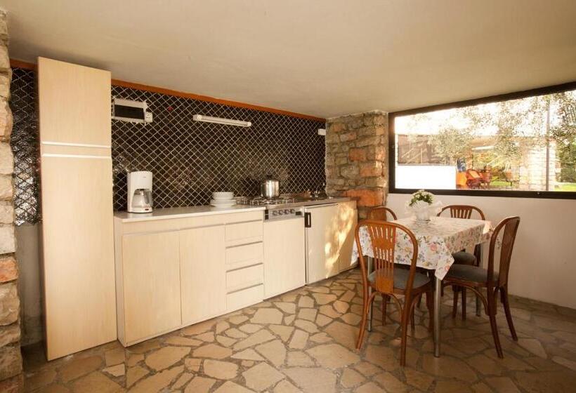 Апартаменты 1 Спальня, Villaggio Albergo Casa E Lago