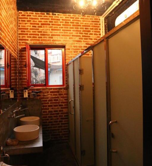 חדר בסיסי יחיד עם חדר אמבטיה משותף, 大连天天青旅民宿