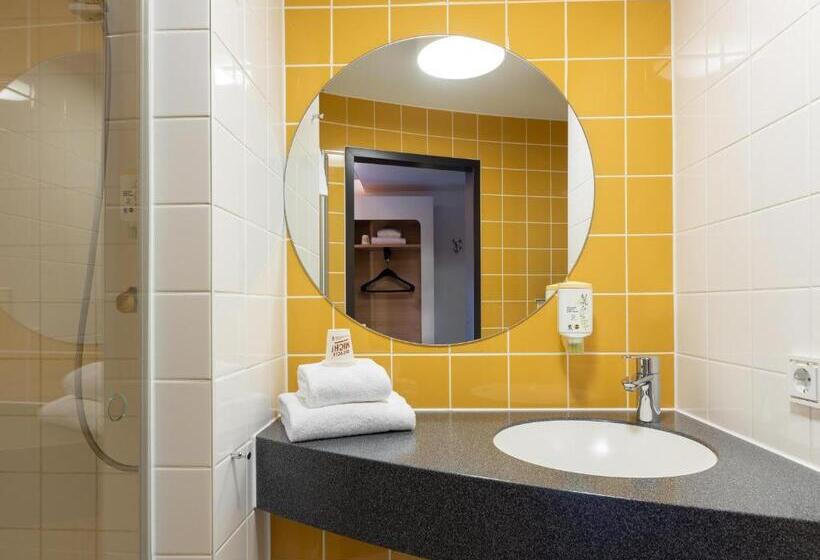 Номер Стандарт Трехместный, B&b Hotel Düsseldorf City