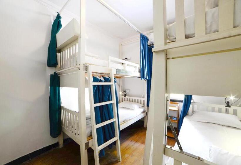 تختخواب در اتاق مشترک, Chengdu Mix Hostel Courtyard Poshpacker