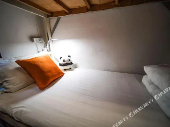 ルームシェアのワンベッド, Chengdu Mix Hostel Courtyard Poshpacker