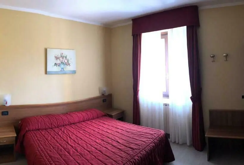Standard Room, Adler
