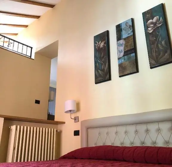 Family Room, Adler