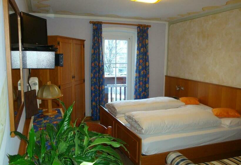 高级大房间, Stella