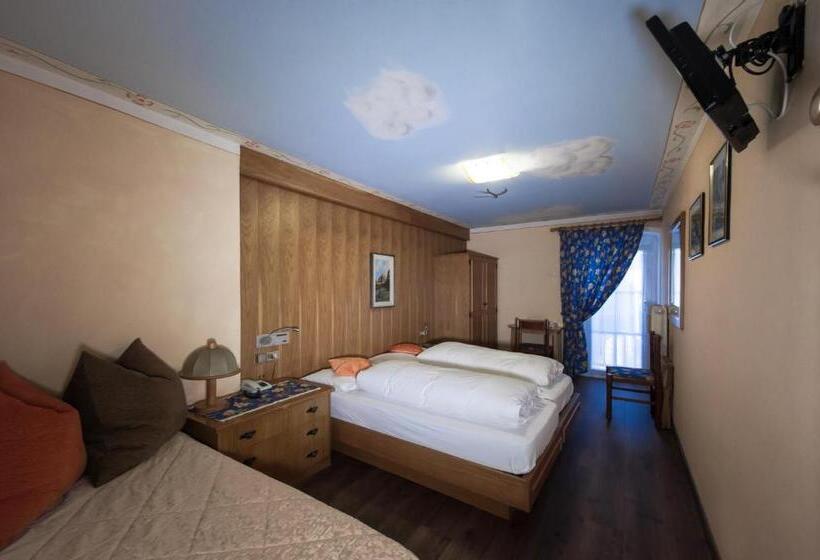 高级大房间, Stella