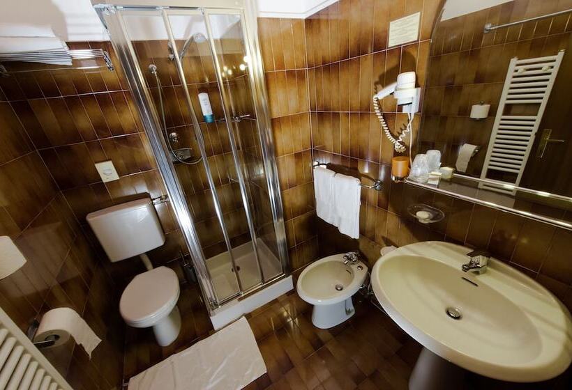 古典房间, Stella