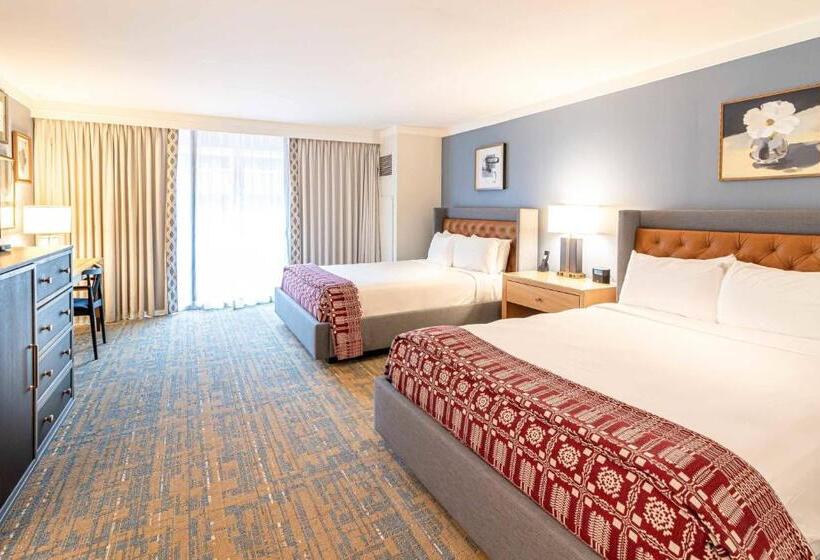 발코니가 있는 프리미엄 룸, Williamsburg Lodge, Autograph Collection