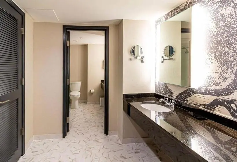 Premium-huone Parveke, Williamsburg Lodge, Autograph Collection