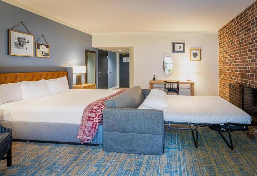 Premium Szoba, Williamsburg Lodge, Autograph Collection