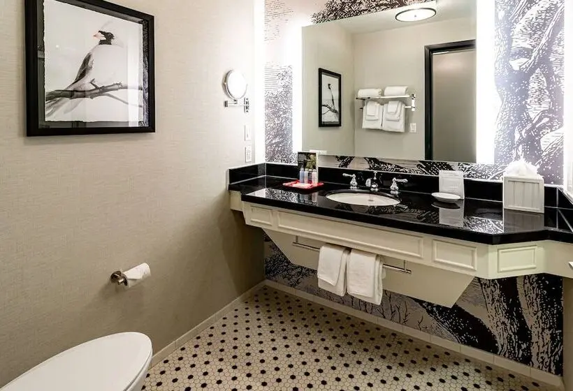 Deluxe-huone, Williamsburg Lodge, Autograph Collection