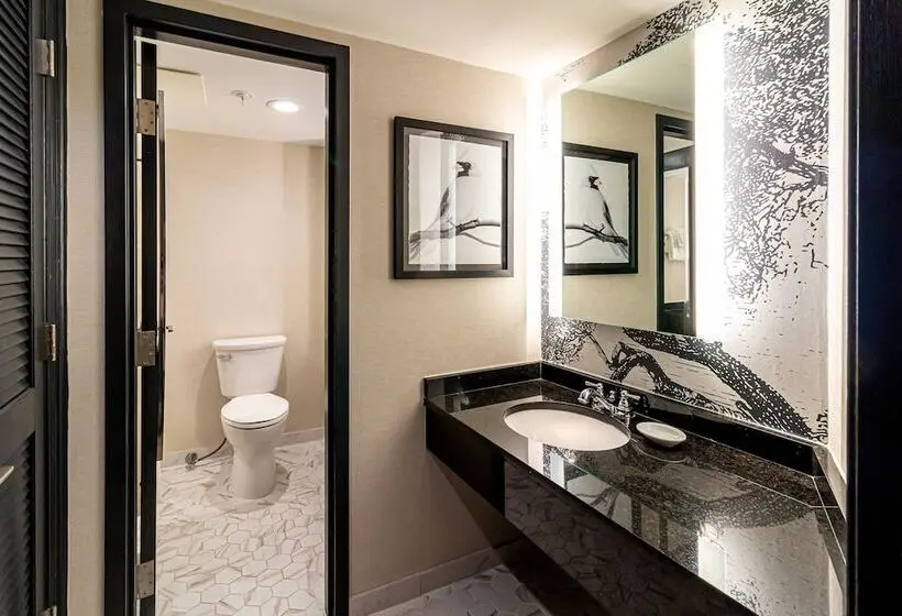 Premium-huone, Williamsburg Lodge, Autograph Collection