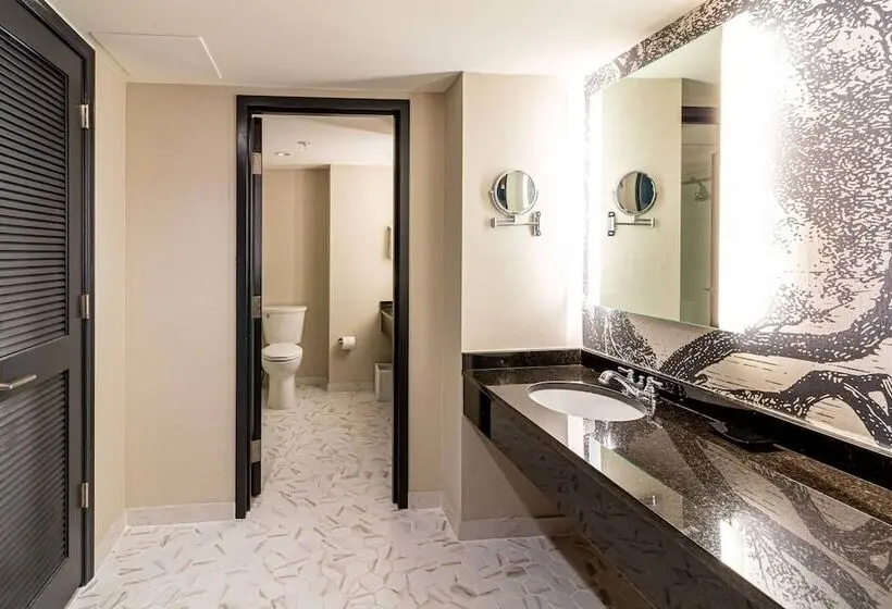 Premium-huone, Williamsburg Lodge, Autograph Collection