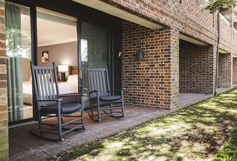 발코니가 있는 프리미엄 룸, Williamsburg Lodge, Autograph Collection