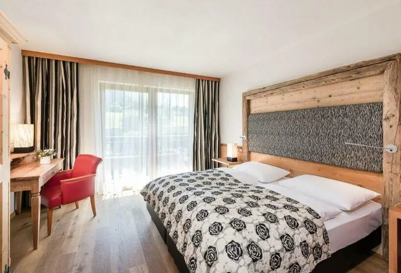 Superior-perhehuone, Sporthotel Exclusive