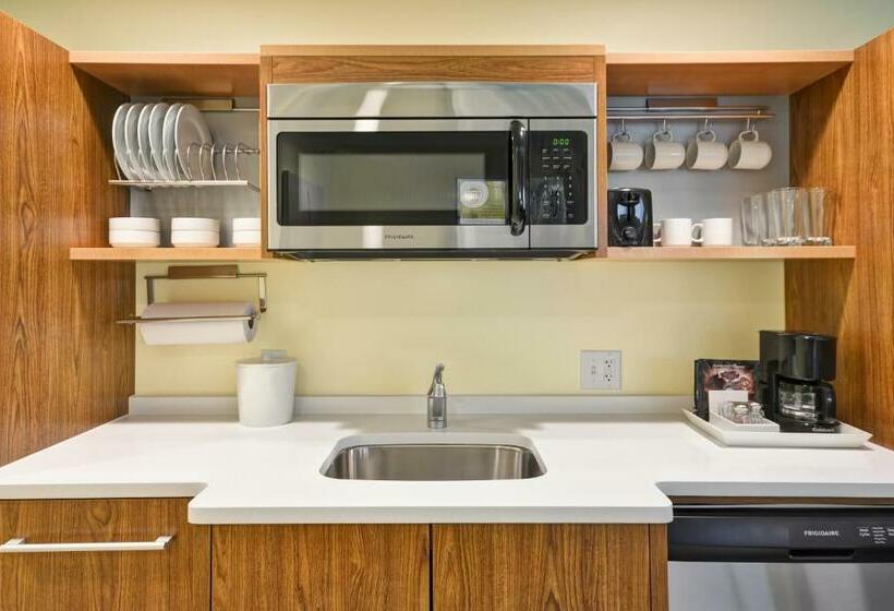 带大床的标准工作室, Home2 Suites By Hilton Minneapoliseden Prairie