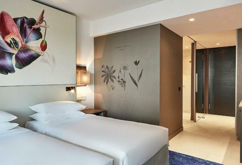 Standard Room, Hyatt Regency Amsterdam